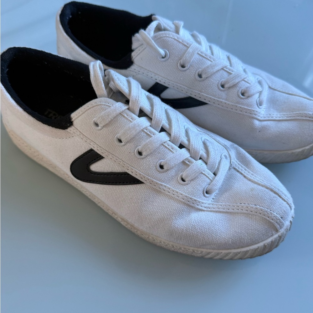 Tretorn White Black Sneakers size 8
